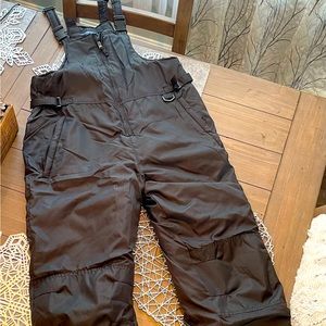 Cherokee large black bibs